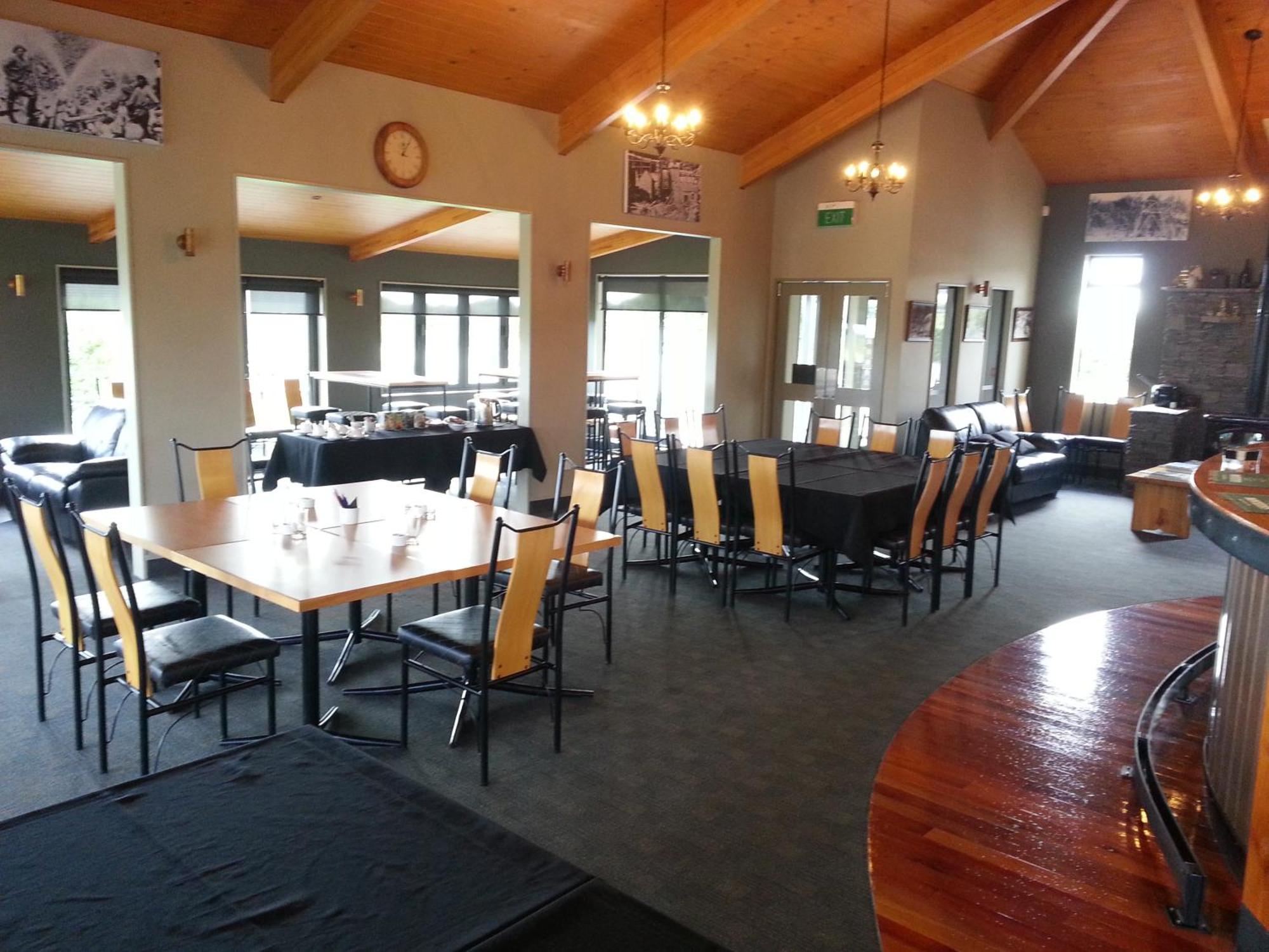 Stations Inn Hokitika Exteriör bild