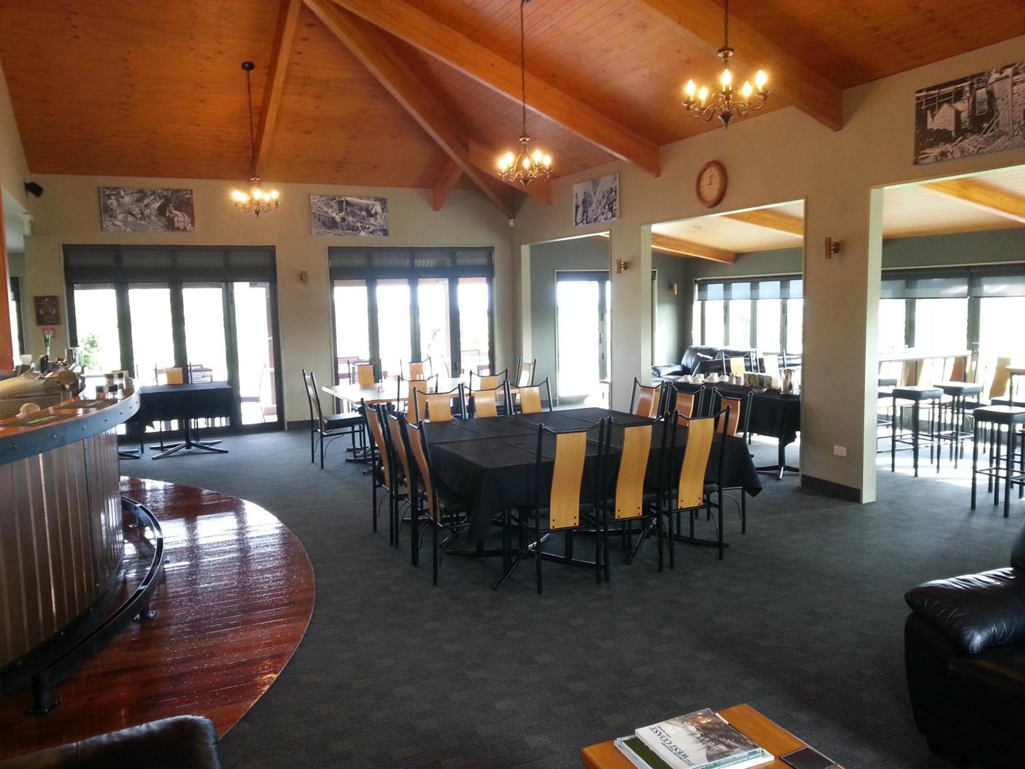 Stations Inn Hokitika Exteriör bild