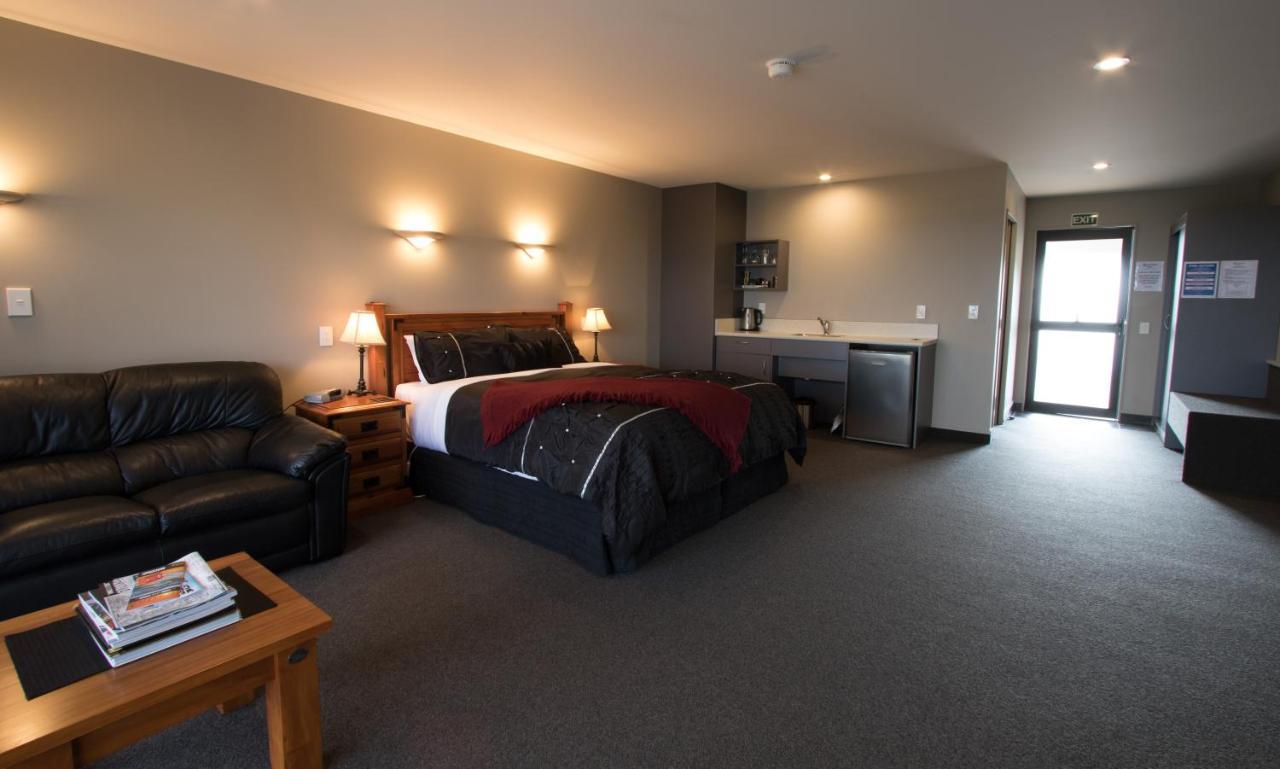 Stations Inn Hokitika Exteriör bild