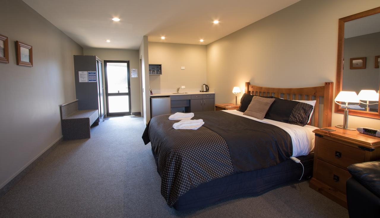 Stations Inn Hokitika Exteriör bild